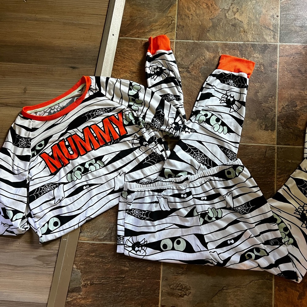 Mummy Women's Pajama Set - Black, White, and Orange